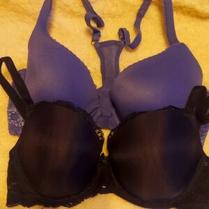 Pair of Victoria's Secret Bras 34D Lace